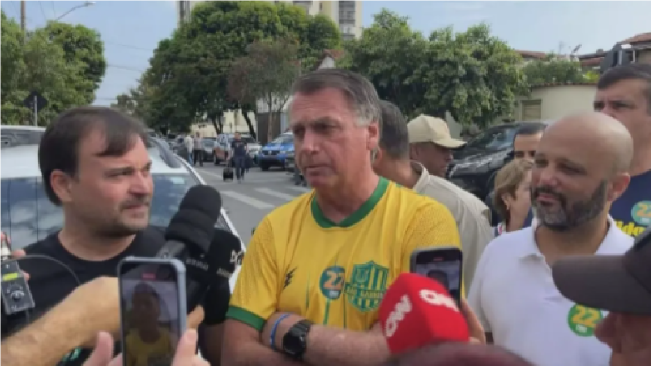 Bolsonaro questiona acidente de Lula: ‘Para não se encontrar com Maduro’