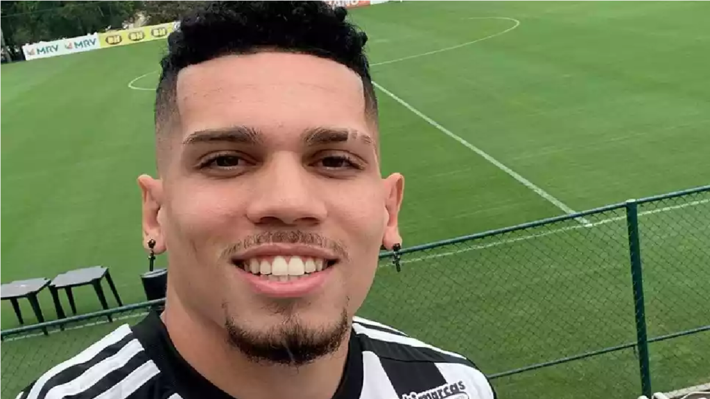 Contra o River, Paulinho pode assumir posto importante pelo Atlético