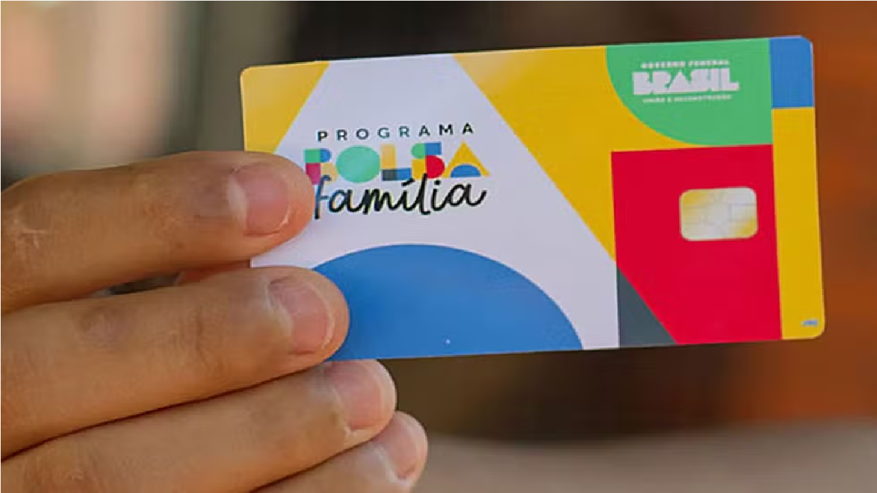 Governo anuncia que vai bloquear uso do cartão do Bolsa Família em bets
