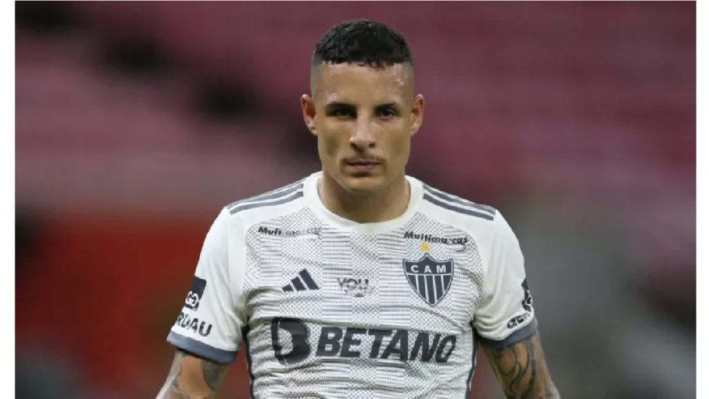 Guilherme Arana, do Atlético Mineiro, é cortado da Seleção por lesão e Dorival convoca substituto