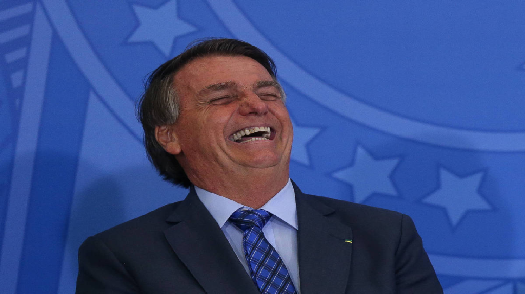 Jair Bolsonaro avalia que direita deu “sapecada” na esquerda