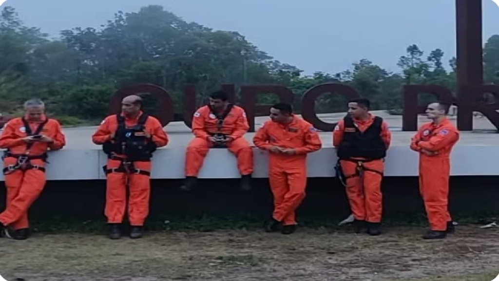 Militares do Corpo de Bombeiros realizam cerimônia fúnebre em homenagem às vítimas da queda de Helicóptero em Ouro Preto