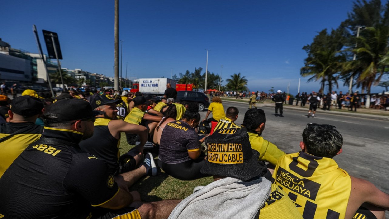 Peñarol assume defesa de torcedores presos no Rio de Janeiro