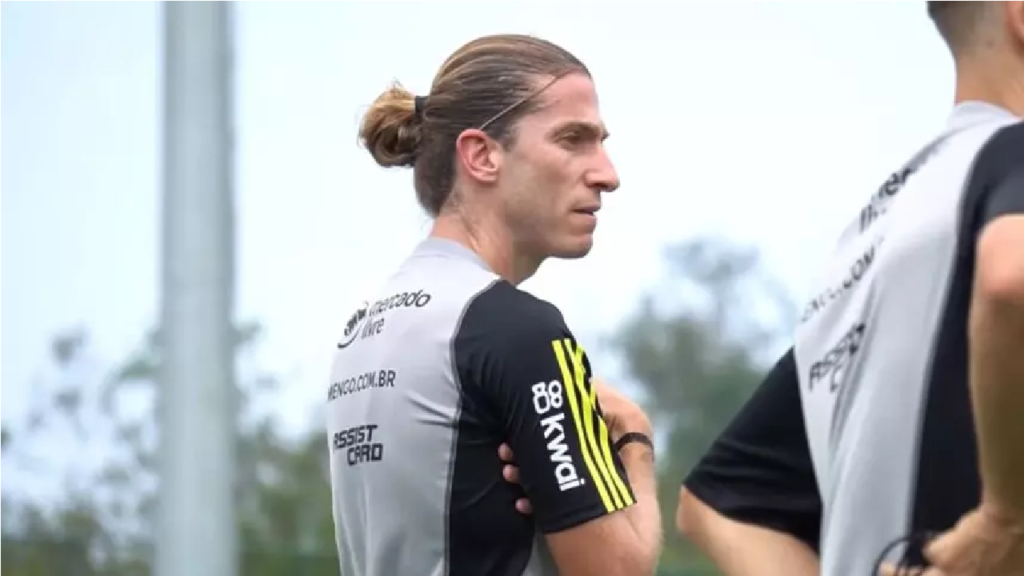 Flamengo: Filipe Luís fará mudanças para enfrentar o Internacional