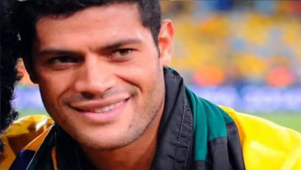 Hulk posta foto com taça da Copa das Confederações após confusão com Luiz Henrique do Botafogo