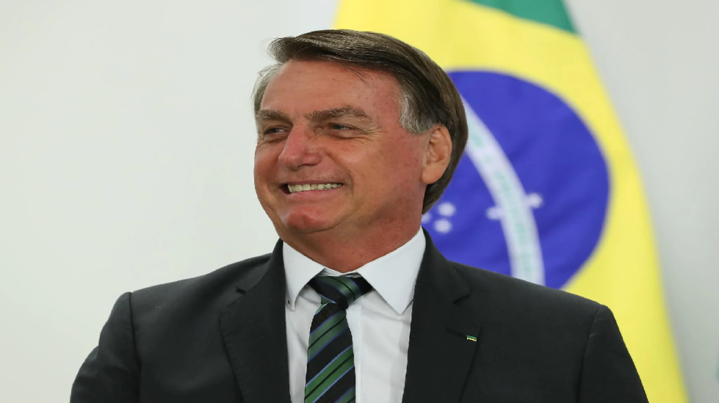 Bolsonaro diz que nada pode deter onda conservadora