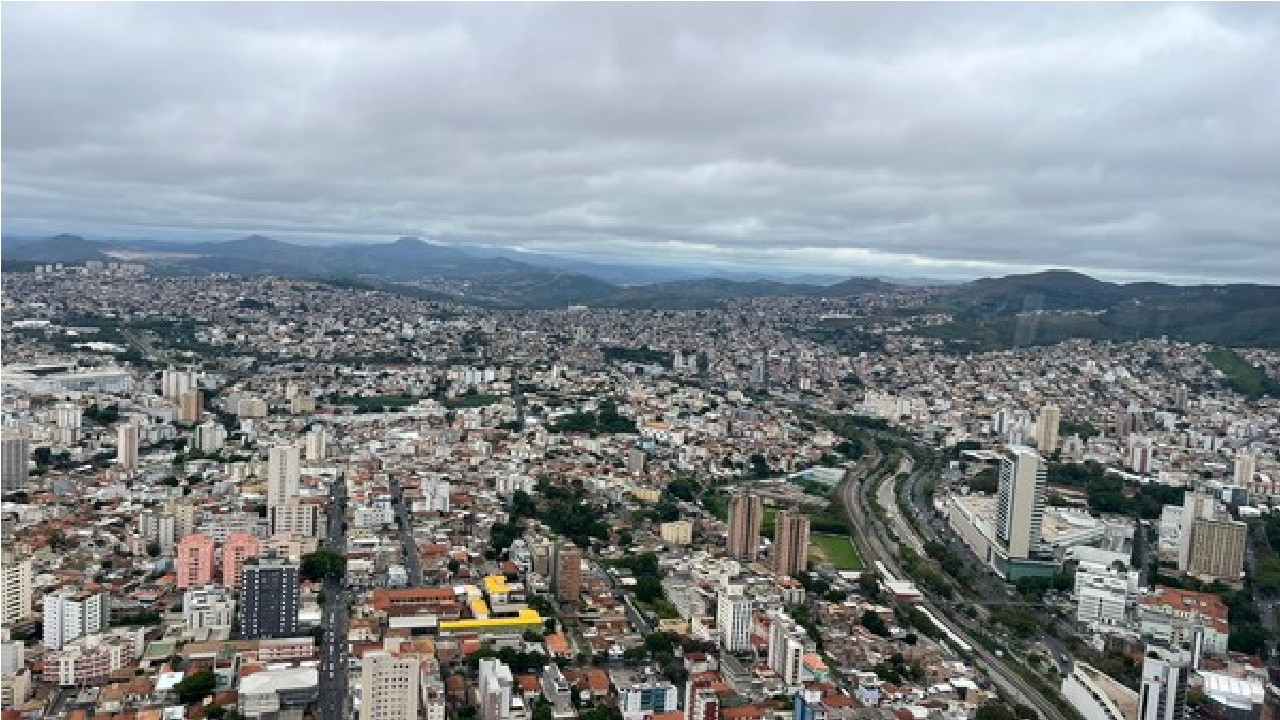 Defesa Civil emite alerta de pancadas de chuva em BH nesta segunda-feira