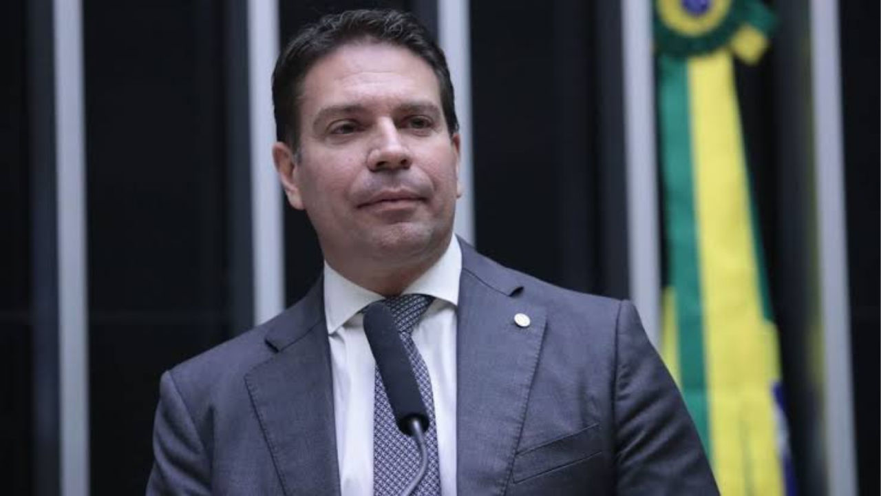 PF intima Ramagem prestar depoimento em inquérito que apura os atos de 8 de janeiro