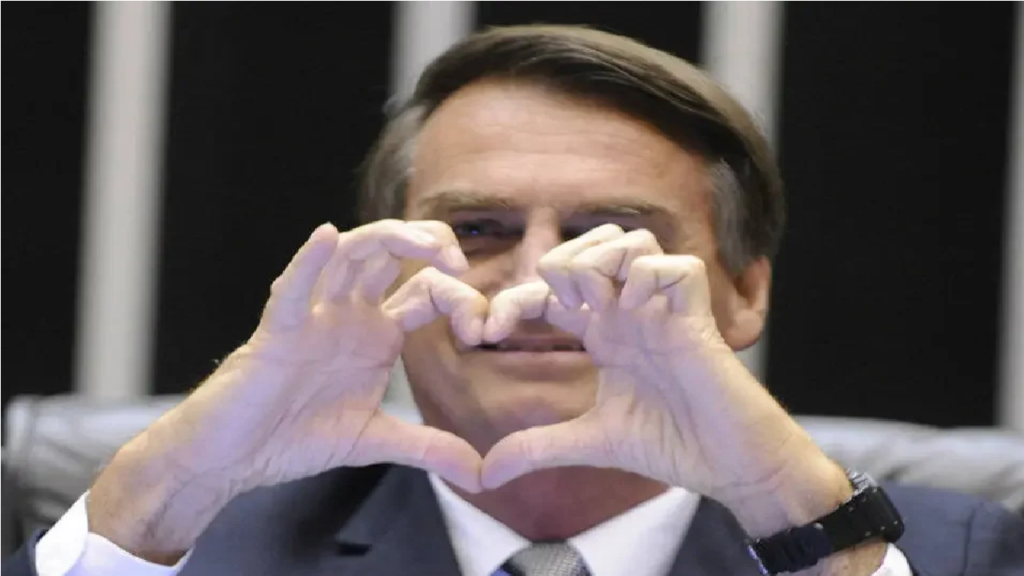 Jair Bolsonaro resgata post de Simone Tebet para ironizar alta do dólar