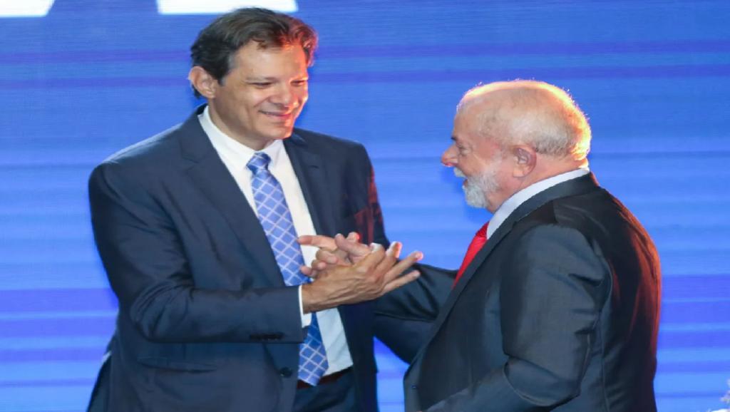 Lula diz que “A única coisa errada nesse país é a taxa de juros”
