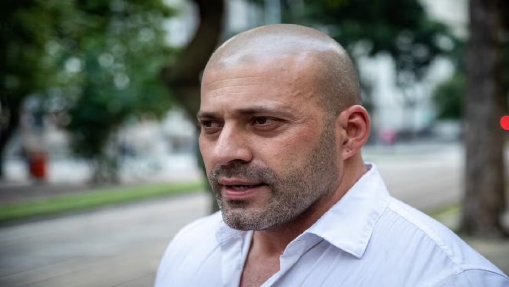 Alexandre de Moraes concede liberdade condicional a Daniel Silveira
