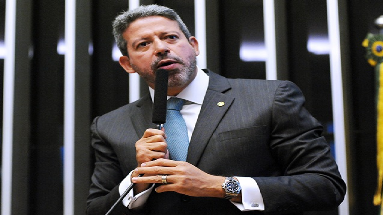 Arthur Lira interrompe recesso e convoca reunião emercial após bloqueio de emendas parlamentares