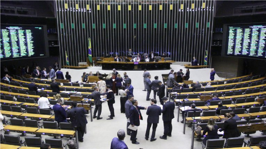 Câmara dos Deputados aprova projeto que aumenta pena e considera hediondo homicídio de idoso