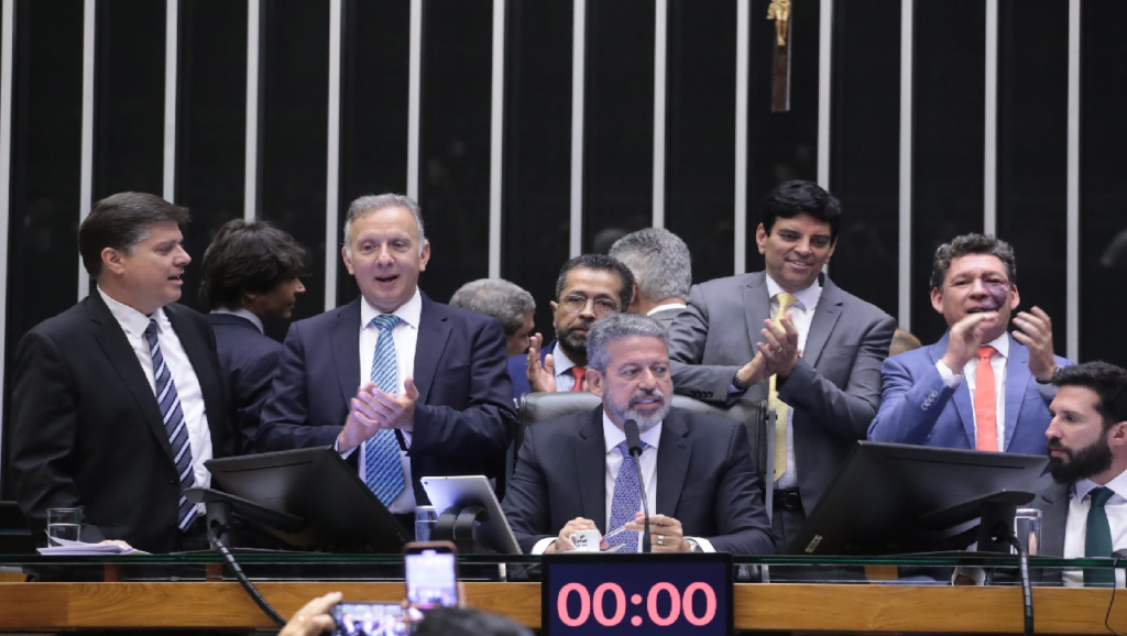 Câmara dos Deputados aprova regulamentação da Reforma Tributária