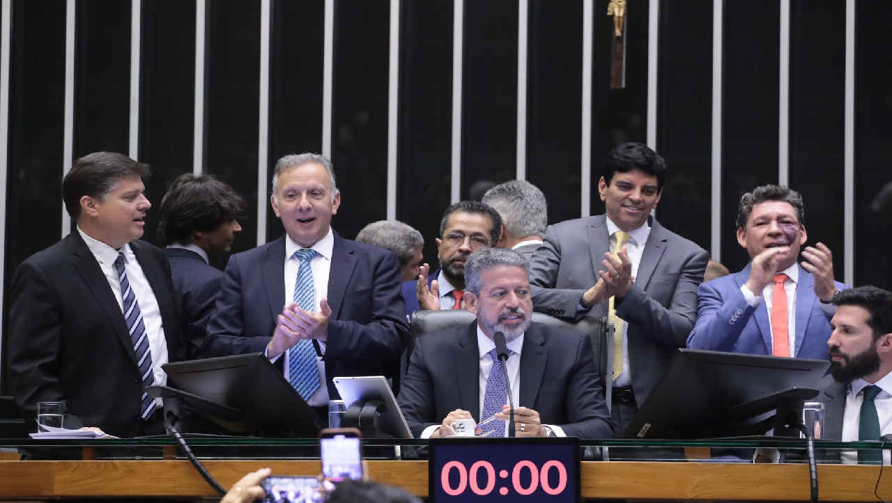 Câmara dos Deputados aprova regulamentação da Reforma Tributária
