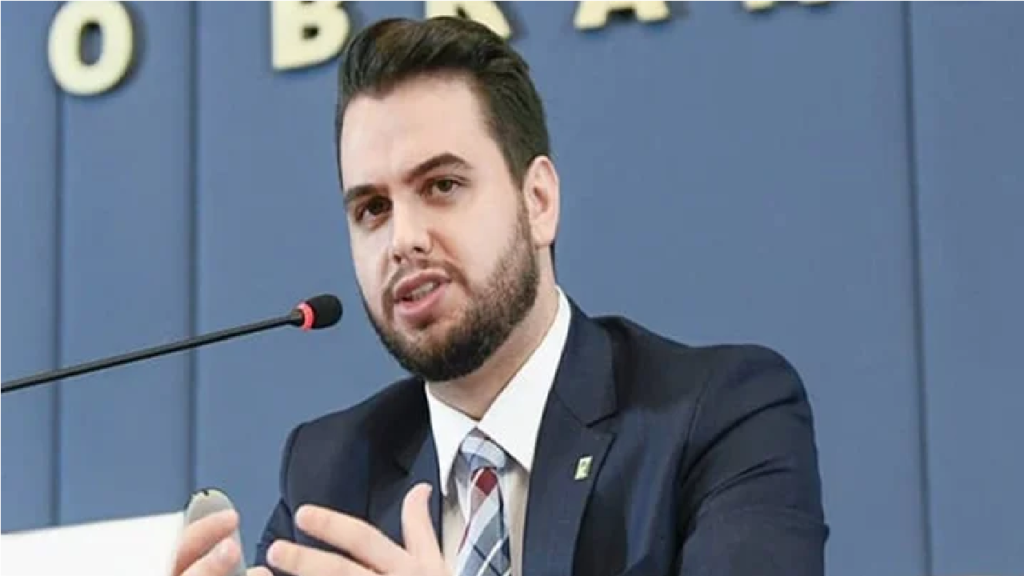 Filipe Martins é condenado por suposto gesto racista