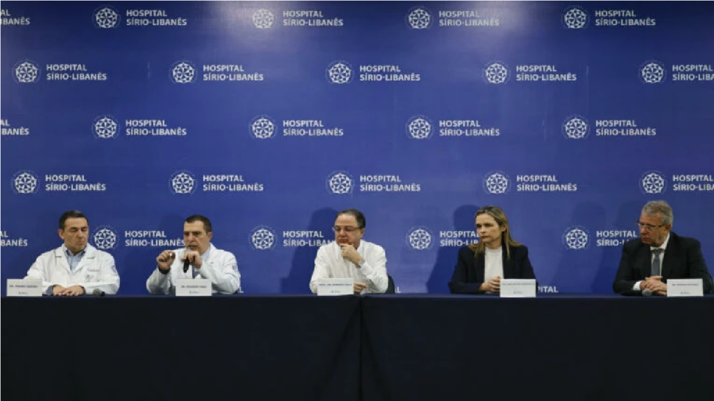 Lula acordou e já conversa normalmente, afirma equipe médica