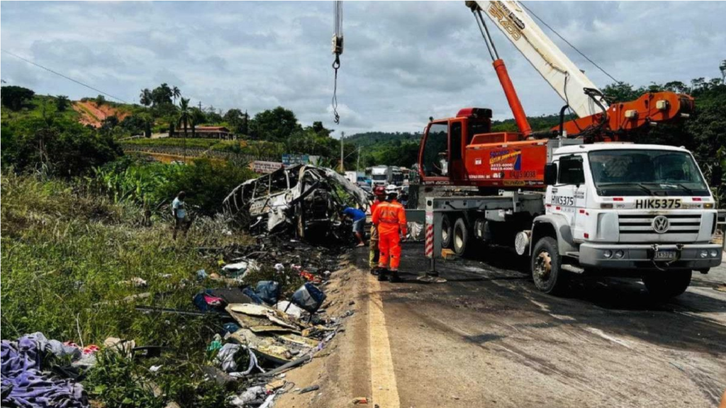 Motorista da carreta envolvido no acidente na BR-116 em Teófilo Otoni que matou 41 pessoas se entrega à Polícia