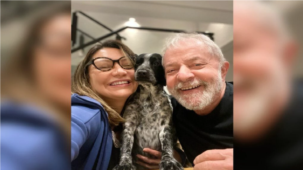 “Sigo ao lado do meu amor”, diz Janja ao postar foto com presidente Lula