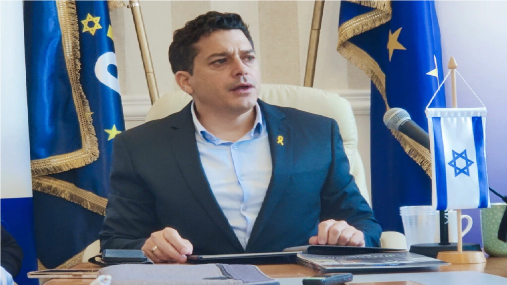 Ministro de Israel critica governo brasileiro: "Judiciário e Lula apoiam Terrorismo"