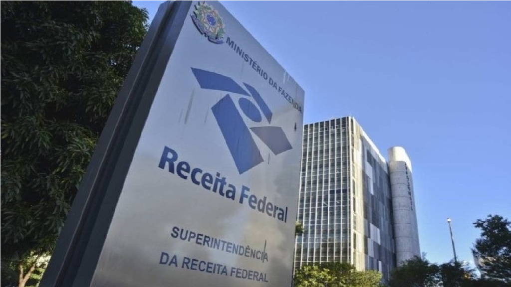 Governo Lula muda regras e transferências por PIX acima de R$ 5 mil serão informadas à Receita Federal