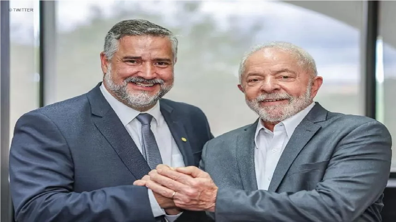 Caiu: Lula demite Paulo Pimenta e anuncia Sidônio Palmeira na Secom