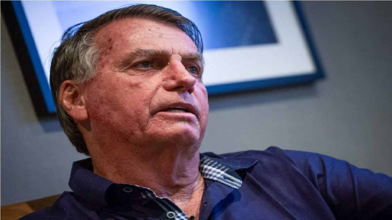 Bolsonaro critica Lula: "Covardia com os mais pobres via Pix"