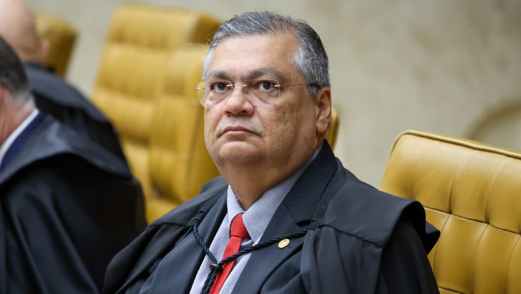 Dino suspende repasses de emendas para duas ONGs por falta de transparência