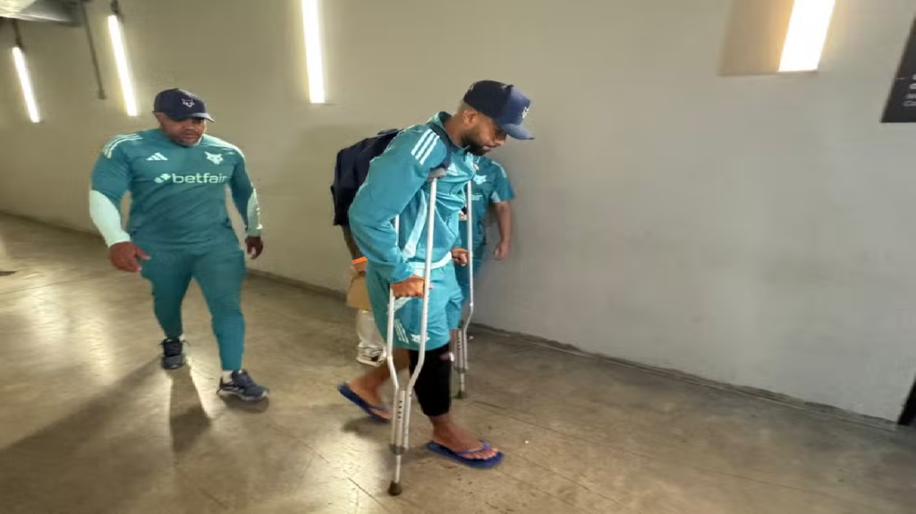 Cruzeiro confirma lesão de João Marcelo que passará por cirurgia nos próximos dias